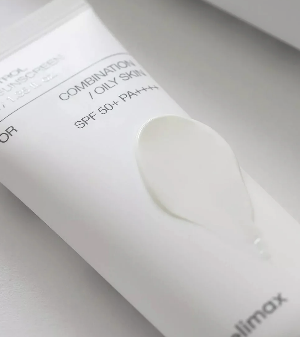 Oil Control Light Sunscreen SPF50+ PA++++